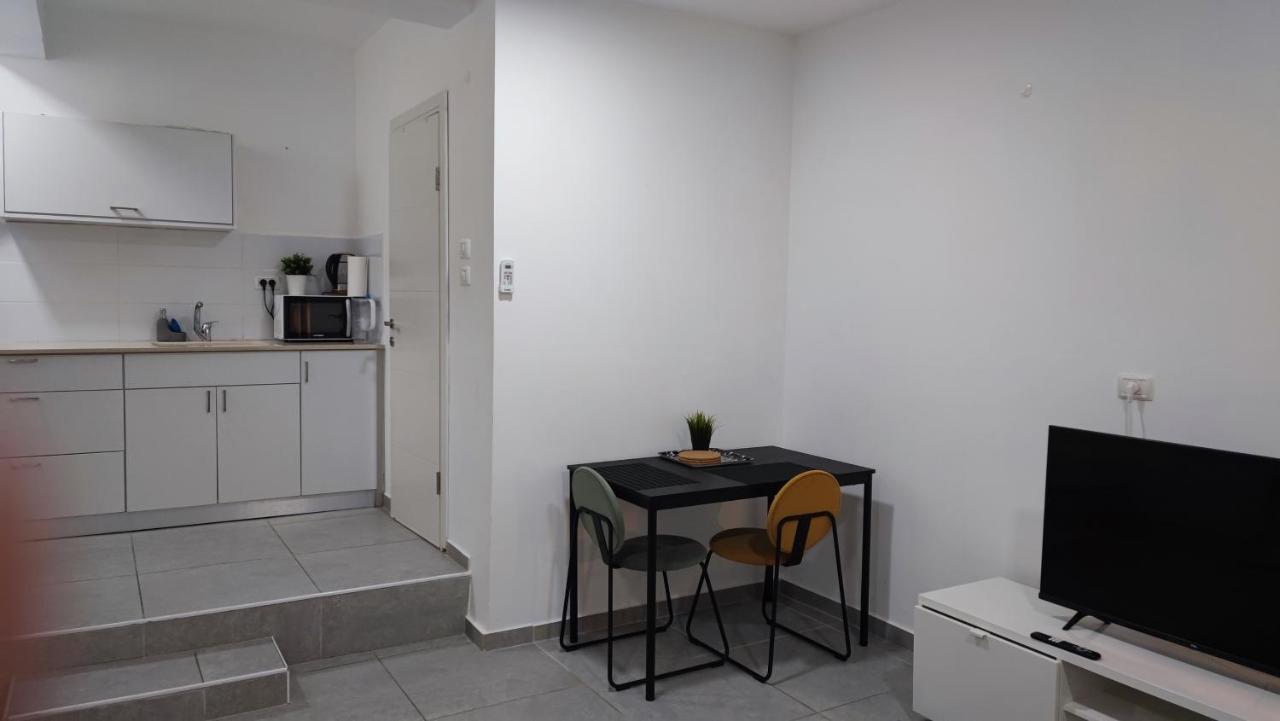 Studio Apartment 12 Minutes From Bahai'S Garden حيفا المظهر الخارجي الصورة